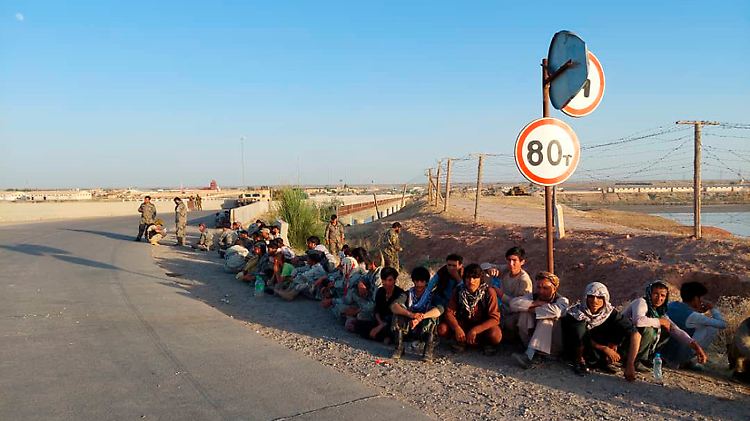 Soldaten der afghanischen Sicherheitskräfte an der Grenze zu Tadschikistan.
