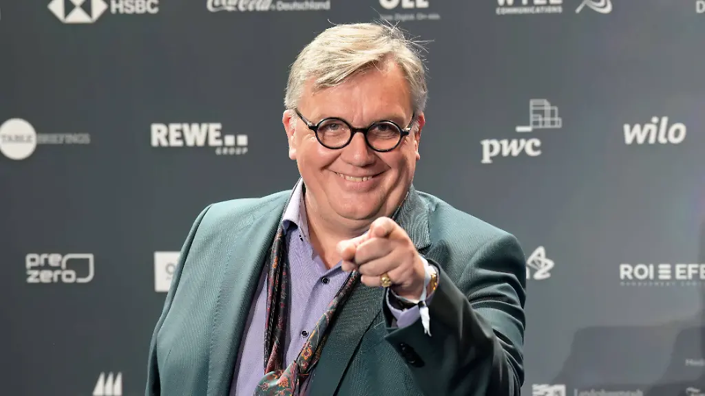 89957bae714744aec1777a51202d8425