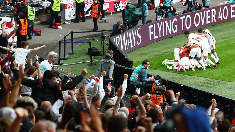 Stadion voll? Kein Problem! Zumindest für die UEFA.