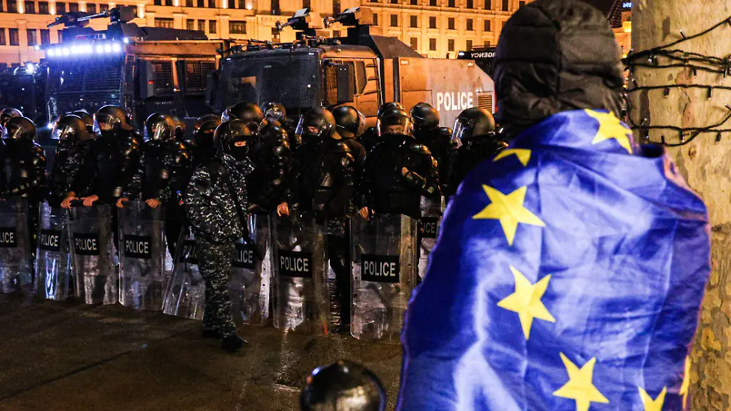 fe5438a2df1d4e9054dad2c919c8a162