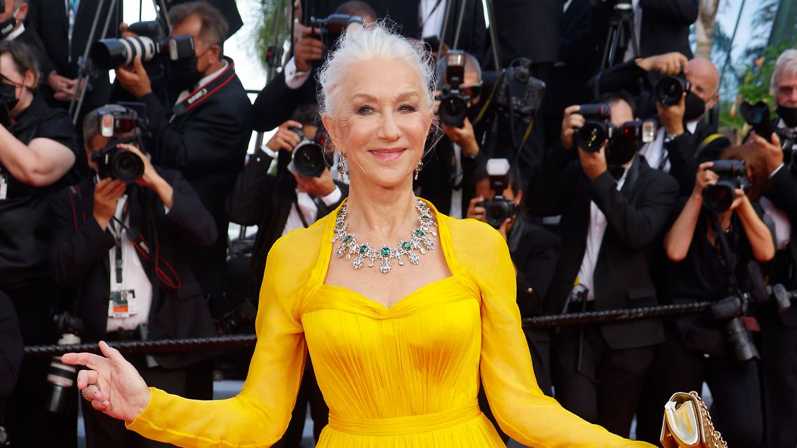 2021-07-06T163823Z_1240478740_UP1EH761A7WER_RTRMADP_3_FILMFESTIVAL-CANNES-OPENING-RED-CARPET.JPG