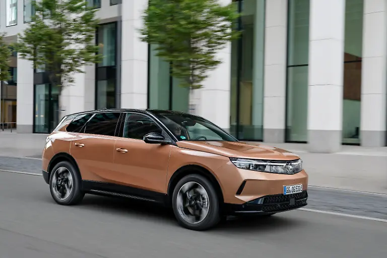 Opel-Grandland-stadt-526359