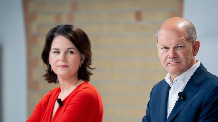 Die Gleichstellung von Männern und Frauen ist SPD-Kanzlerkanditat Olaf Scholz besonders wichtig. Doch gerade im Umgang mit Grünen-Mitbewerberin Baerbock sei diese im Wahlkampf nicht erreicht.