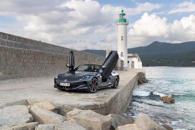 2024-11-25-mg-motor-mg-cyberster-0149