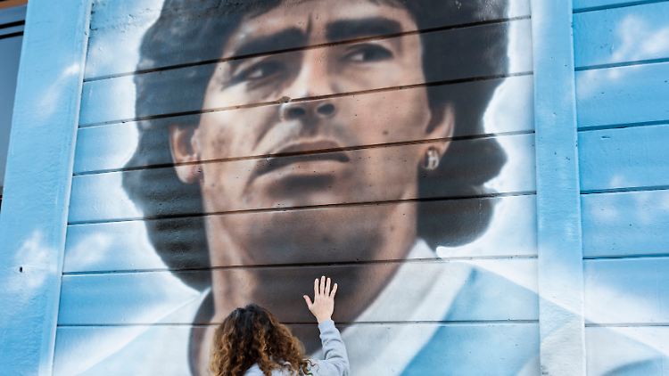 Die Gesuchten müssen nicht so aussehen, aber definitiv so heißen wie die Fußball-Legende: Diego Armando.