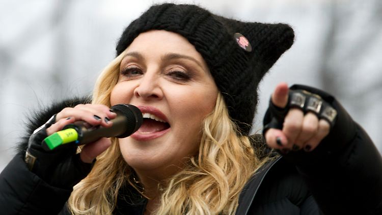"Gebt dieser Frau ihr Leben zurück", fordert Madonna.