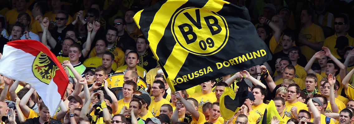 Sie finden das witzig: die Fans des BVB. Ist es ja auch.
