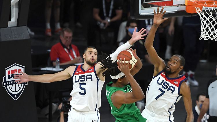 Zach LaVine (links) und Kevin Durant konnten die Niederlage nicht verhindern.