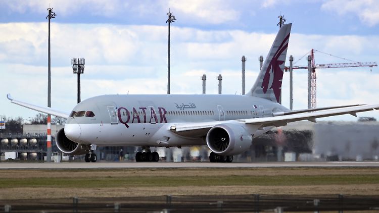 Fliegt der DFB demnächst mit Qatar Airways? Allein der Gedanke daran empört viele. 