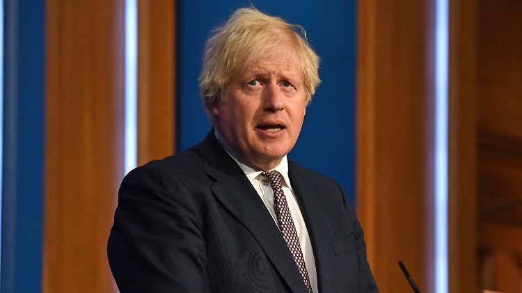 Premier Johnson will alle Einschränkungen fallen lassen - gegen den Rat von Wissenschaftlern.