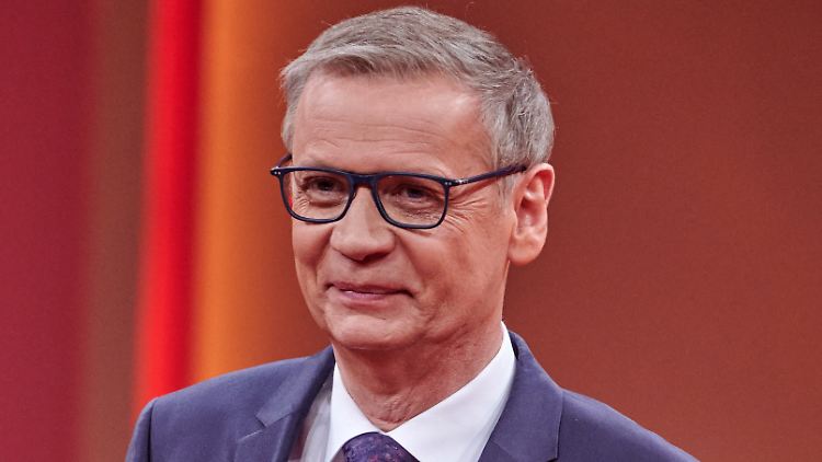 Günther Jauch hat sich seinen jungenhaften Charme bewahrt - wie alt wird er nun wohl?