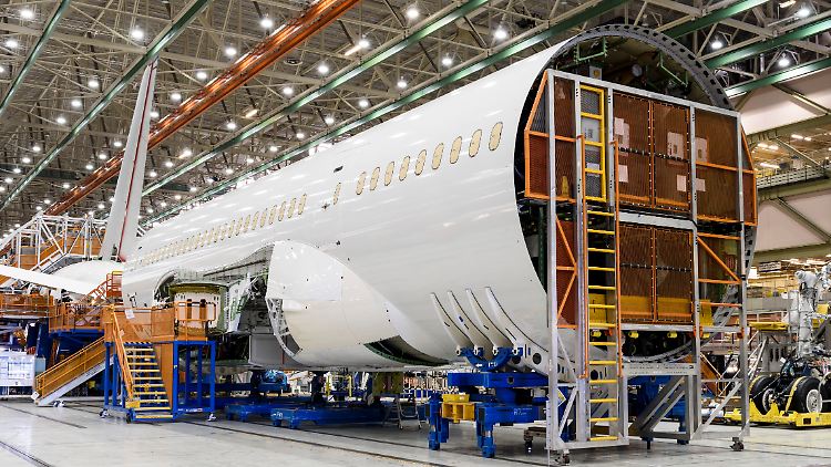 Boeing-787-Fertigung in Everett, USA: Die
US-Bundesluftfahrtbehörde FAA hat Mängel an nicht ausgelieferten Dreamlinern festgestellt.