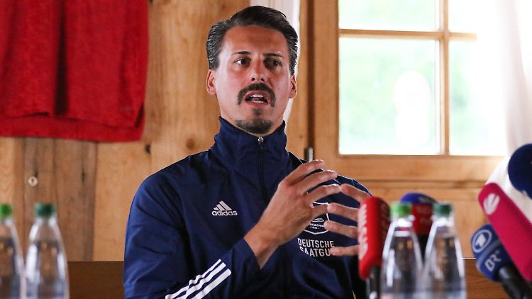 Auch als Trainer äußerst klar in der Ansprache: Sandro Wagner.