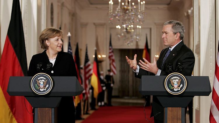 Der frühere US-Präsident George W. Bush spricht in den allerhöchsten Tönen von der scheidenden Kanzlerin Angela Merkel.