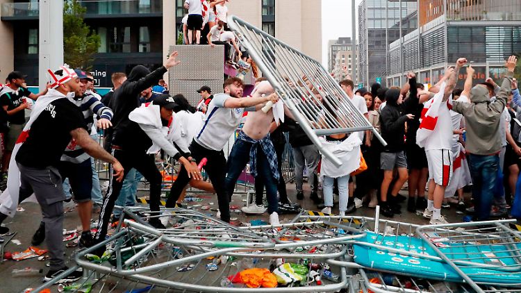 Die Polizei hatte die Krawalle in London nicht unter Kontrolle.