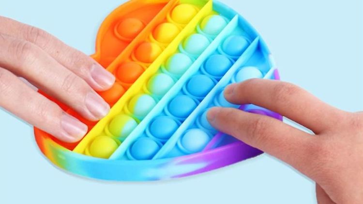 Pop-it-Fidgets sind das Trendspielzeug des Sommers 2021.