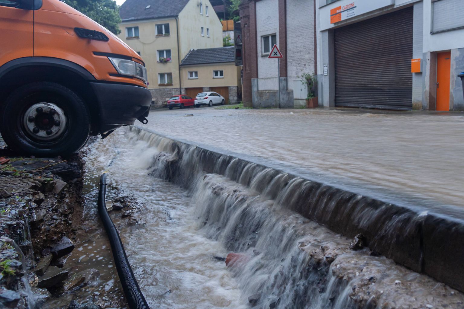 Nachdem es schon zwei Tage zuvor in einigen Regionen Deutschlands, ...