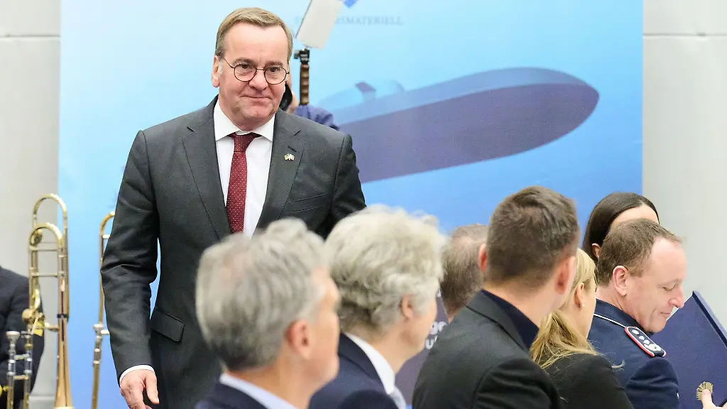 Wir-leben-in-unsicheren-Zeiten-aber-heute-setzen-wir-ein-Signal-der-Einigkeit-sagt-Bundesverteidigungsminister-Boris-Pistorius-in-Norwegen