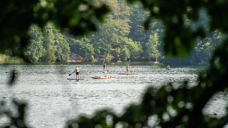 Idylle pur - der Schlachtensee. Aber auch tief. Mit fiesen Strömungen. Wie Helene Hegemanns Buch.