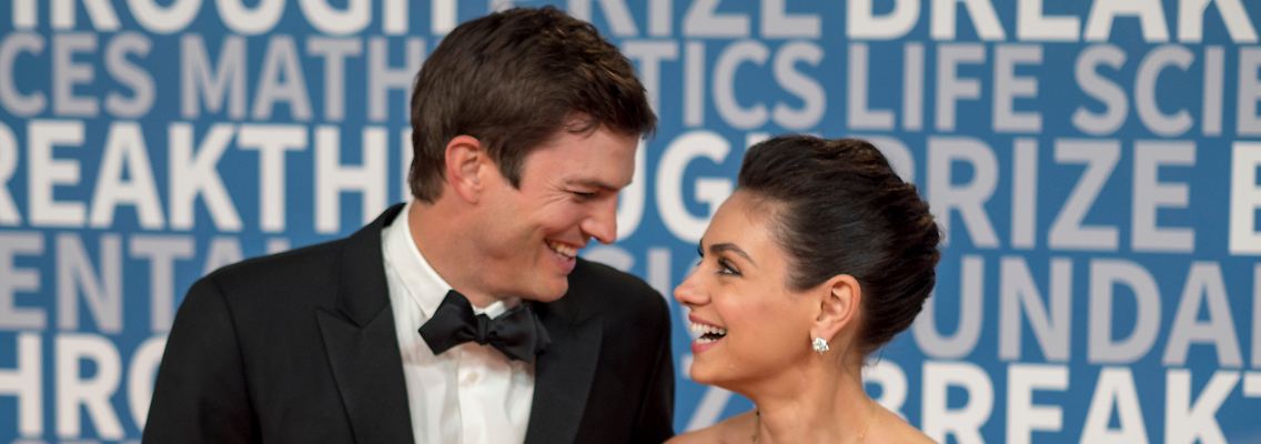 Der Schauspieler ist seit Juli 2015 mit seiner ehemaligen "Die wilden Siebziger"-Kollegin Mila Kunis verheiratet. Gemeinsam haben sie die beiden Söhne Wyatt und Dimitri.
