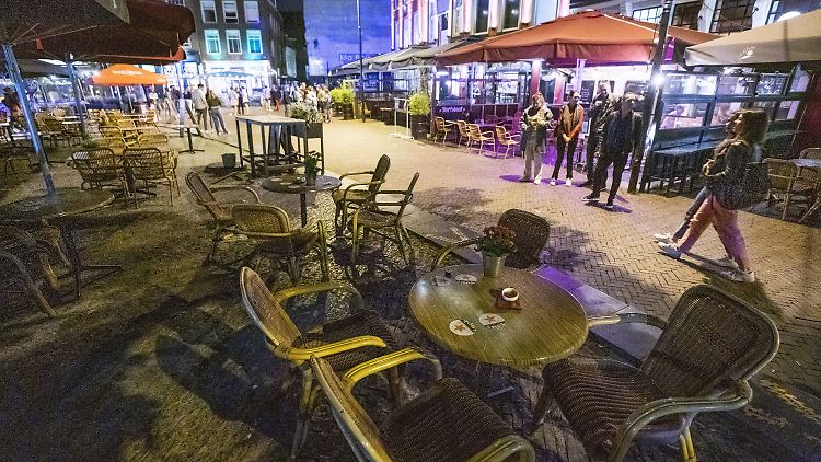 Auf die Party folgt der Kater: Für das Nachtleben in den Niederlanden gelten wieder strenge Regeln.