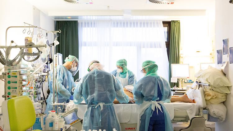 Die Modellierer erwarten einen "exponentiellen Anstieg bei den Krankenhauszahlen".