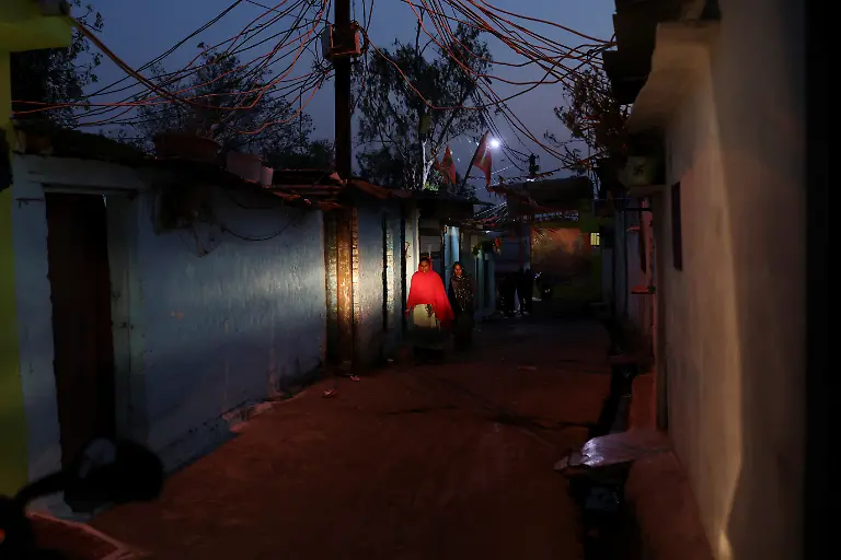 2024-02-28T031906Z-2139699483-RC2OX5AGR235-RTRMADP-3-INDIA-POLITICS-WOMEN