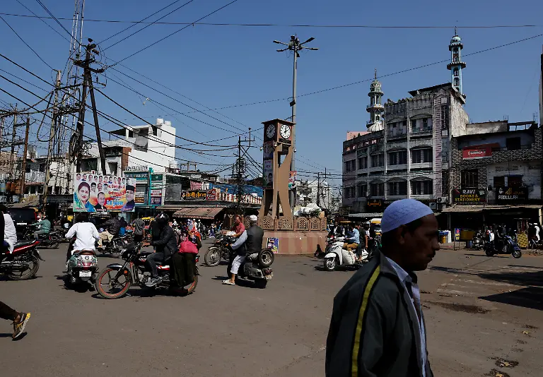 2024-02-28T031922Z-1411717504-RC2WY5AVZ6UF-RTRMADP-3-INDIA-POLITICS-WOMEN