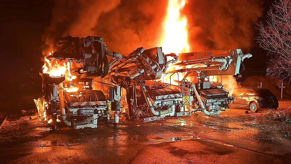 Die-Polizei-geht-von-Brandstiftung-aus