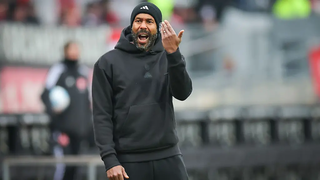 Fortuna-Coach-Daniel-Thioune-hatte-auch-Grund-zum-Aergern