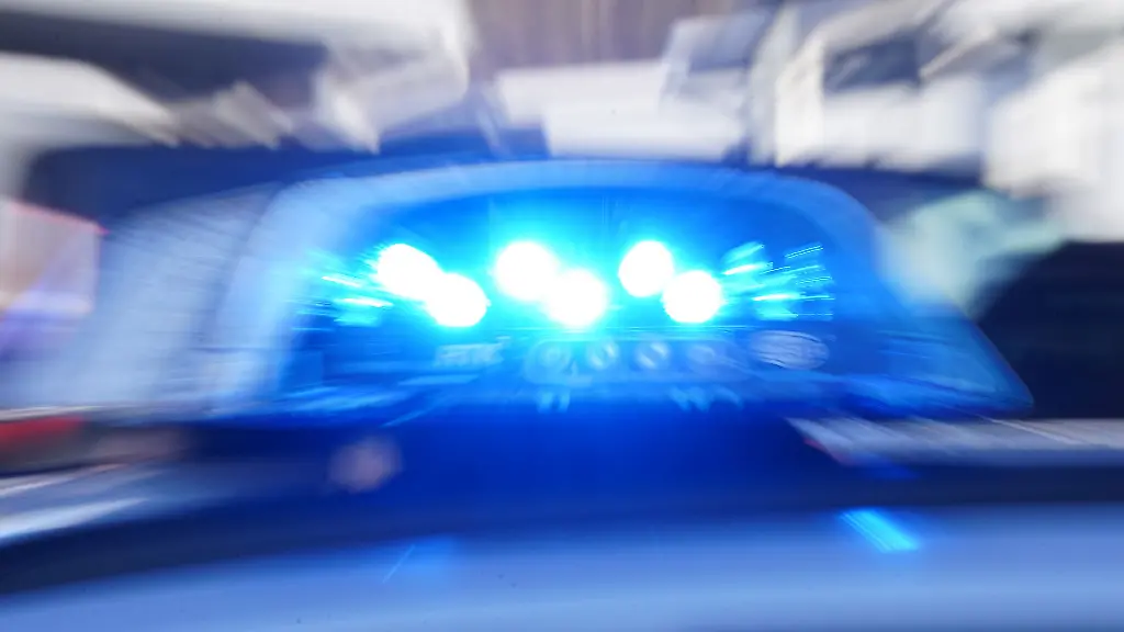 Nach-einer-Hochzeitsfeier-in-Fuerth-wuergte-ein-Gast-einen-Polizisten