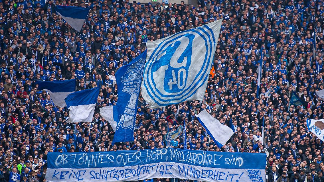 Mit den Fans werden auch die Proteste in die Stadien zurückkehren.