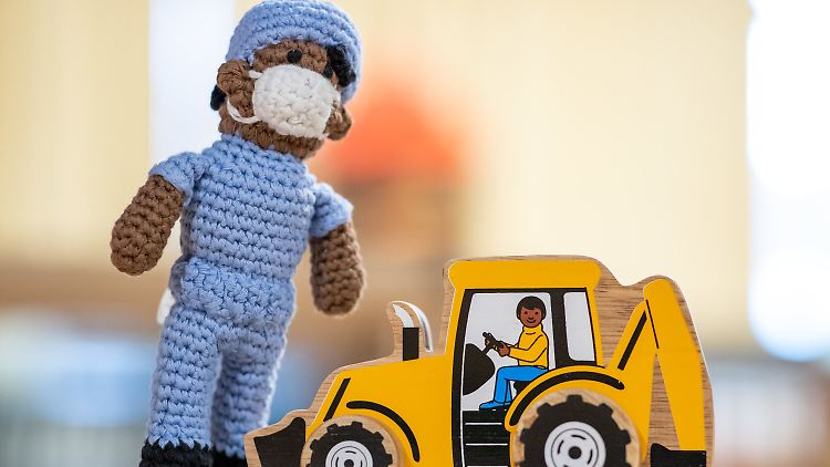 Inzwischen finden sich auch Kinder mit migrantischen Wurzeln in Spielzeug wieder.