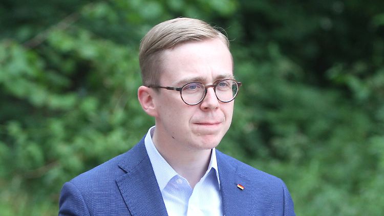 Er kämpfe gegen die Gegner des Rechtsstaats, bekräftigt Amthor.