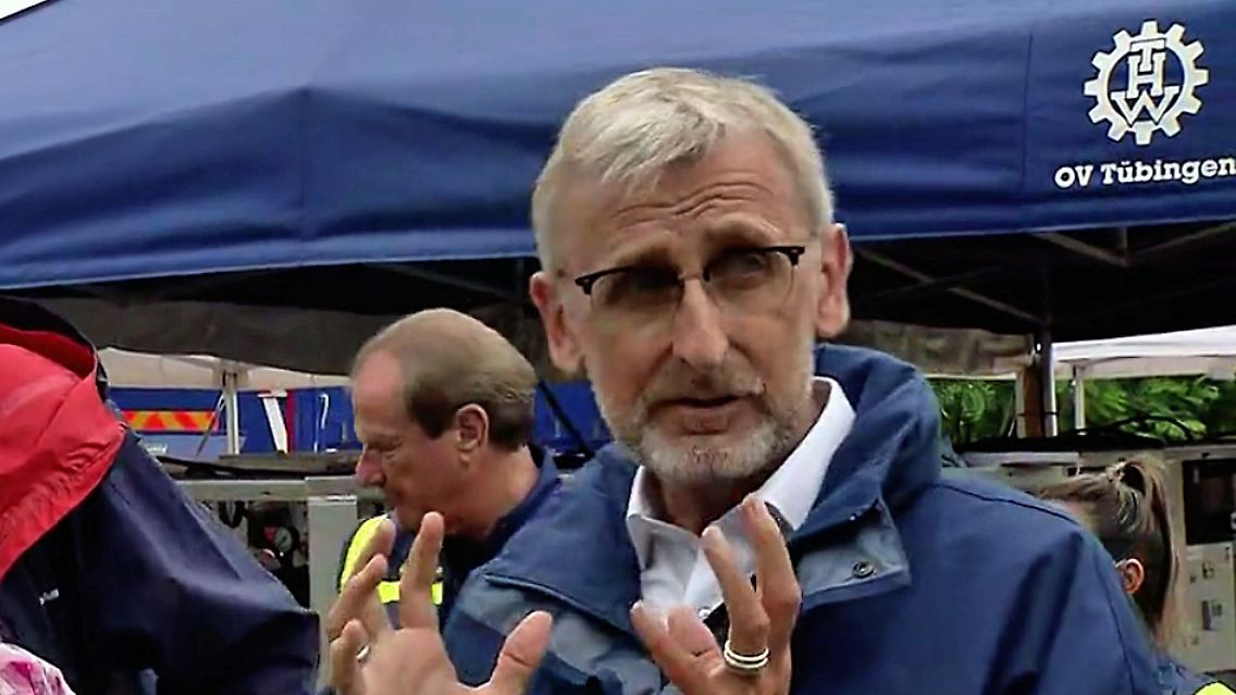 schuster.jpg