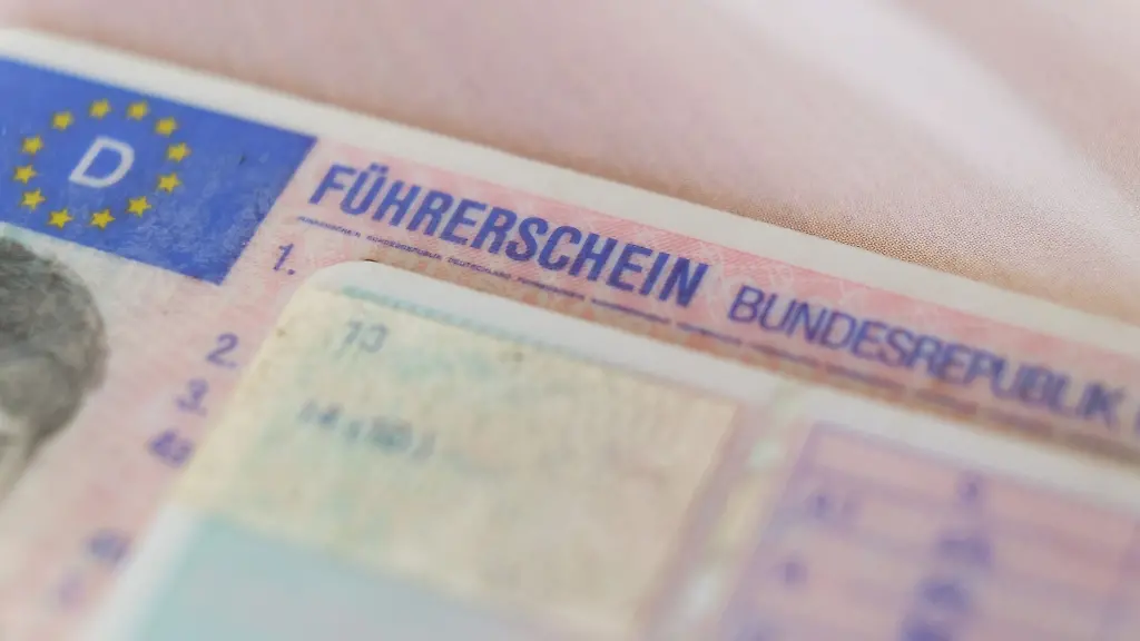Seit-einigen-Jahren-muessen-etappenweise-alte-Fuehrerscheine-in-neue-im-Scheckkartenformat-umgetauscht-werden