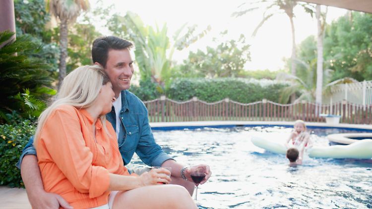 Der Urlaubsschnappschuss mit dem badenden Nachwuchs kann in zweifelhaften Foren landen. 