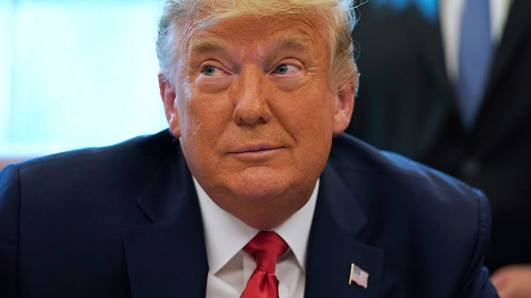 Donald Trump behauptete stets beides gleichzeitig zu können: Die Leitung eines Immobilien-Imperiums und die Präsidentschaft der USA.
