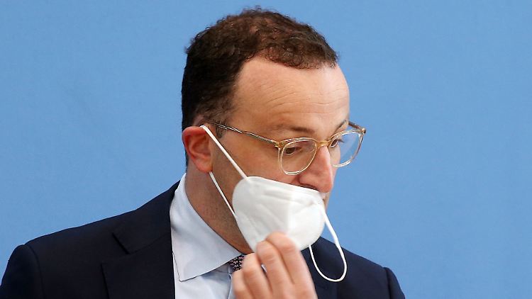 Maske tragen, regelmäßig testen und impfen lassen - nur so kann ein drastischer Anstieg der Infektionszahlen laut Bundesgesundheitsminister im Herbst verhindert werden.