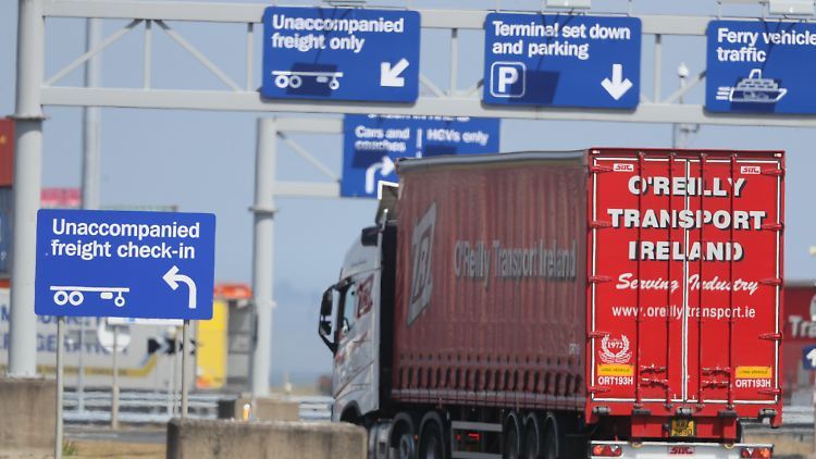 Das strittige Protokoll sieht Zollkontrollen zwischen Nordirland und Großbritannien vor. 
