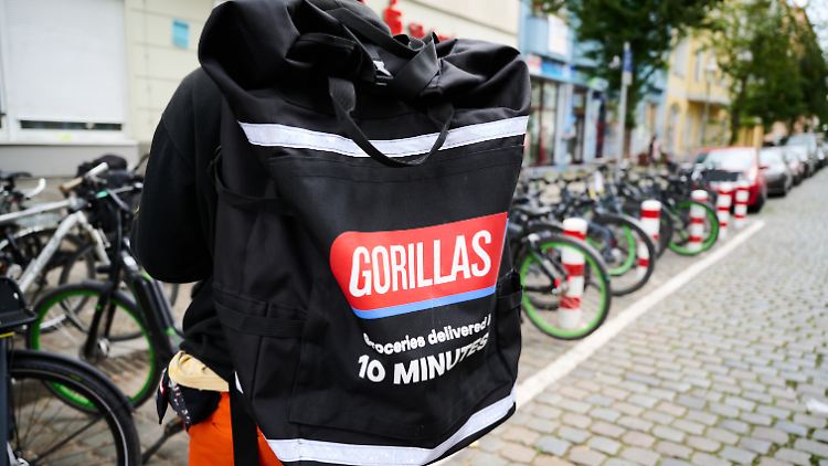 So schnell wie kein anderes deutsches Startup zuvor hat der Blitzlieferdienst Gorillas eine Milliardenbewertung erreicht.