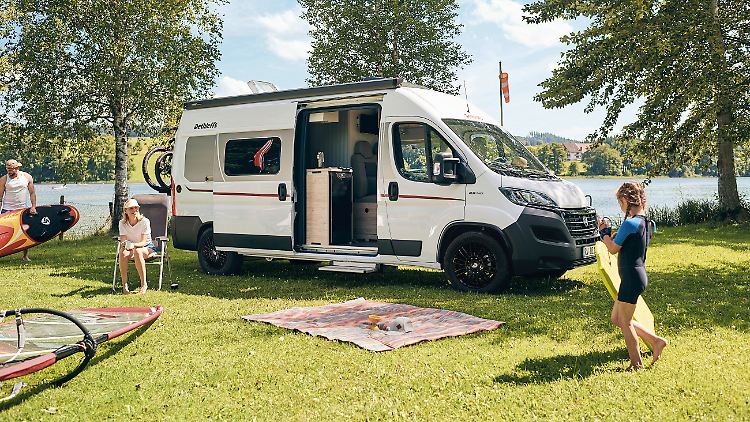 Vor allem Familien dürfte das Preis- und Fahrzeugkonzept von Dethleffs großen Camper-Vans freuen.