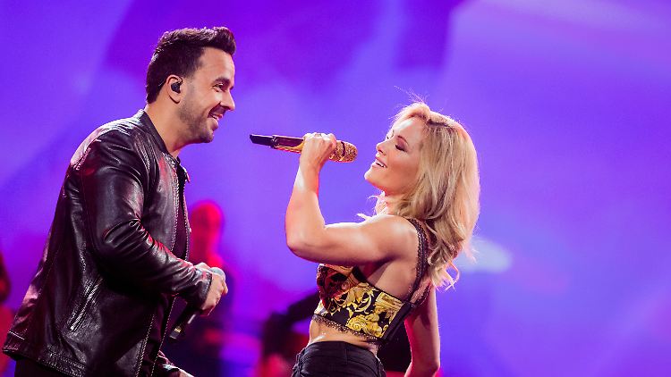 Luis Fonsi und Helene Fischer standen schon für die "Helene Fischer Show" gemeinsam auf der Bühne. 