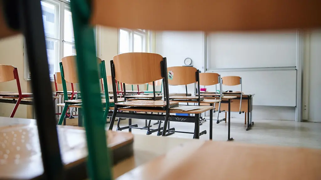 In-Sachsen-Anhalt-verliessen-am-Ende-des-Schuljahres-2023-2024-mehr-als-19-000-Schueler-die-allgemeinbildenden-Schulen