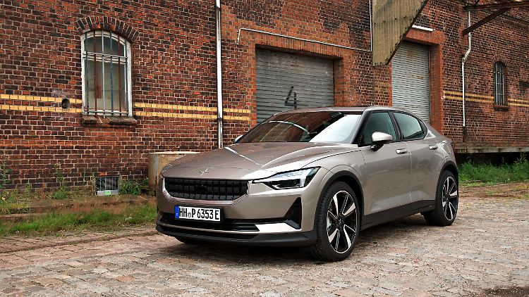 Der Polestar 2 ist nach wie vor eines der schöneren Elektroautos.