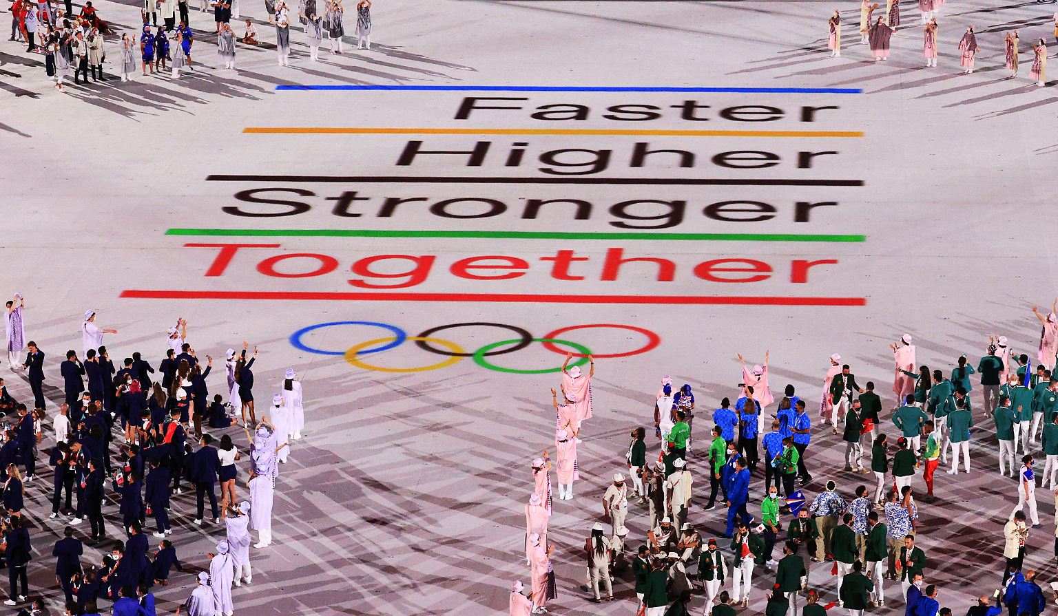 Die XXXII. Olympischen Spiele haben begonnen. Austragungsort ist Tokio. "Faster, Higher, Stronger, Together", heißt es neuerdings. "Schneller, höher, stärker und zusammen." Es sind besondere Spiele. Das ... 