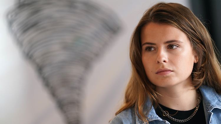 "Die Herausforderung ist gewaltig", sagt Fridays For Future-Mitbegründerin Neubauer.