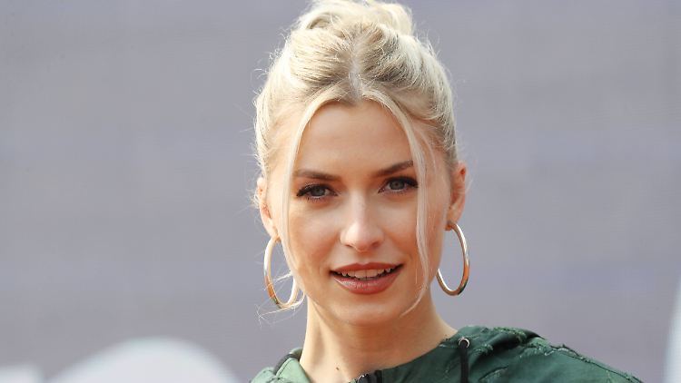 Lena Gercke lässt es sich derzeit gut gehen.