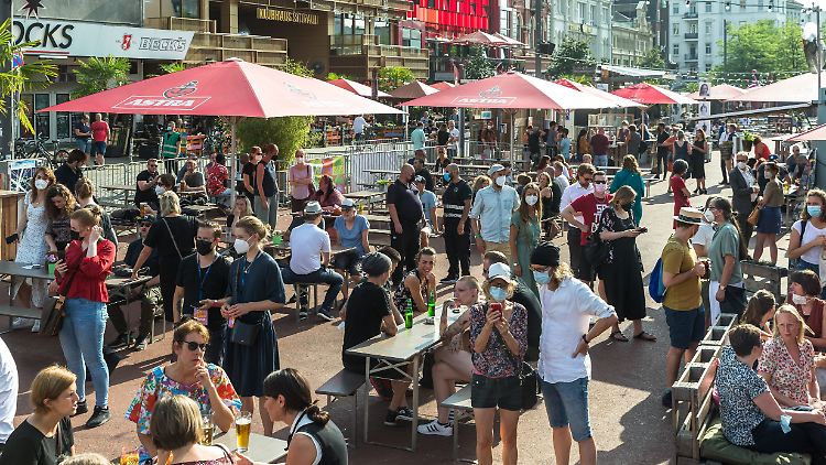 Auf Veranstaltungen wie dem Hamburger Kultursommer kommen viele Menschen zusammen. 