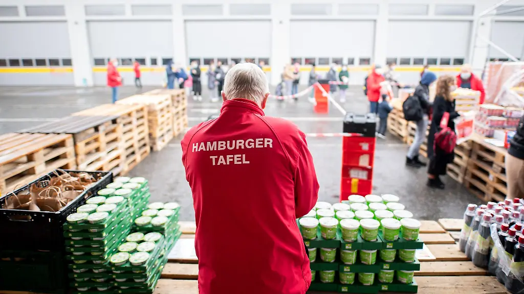 In-diesem-Jahr-feiert-die-Hamburger-Tafel-ihr-30-jaehriges-Jubilaeum